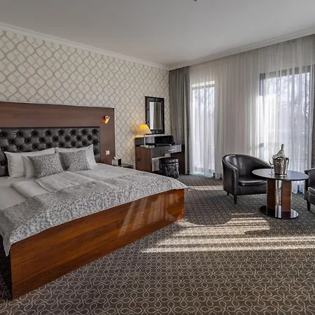 Hotel Castello & Thermal Spa Siklós Zewnętrze zdjęcie